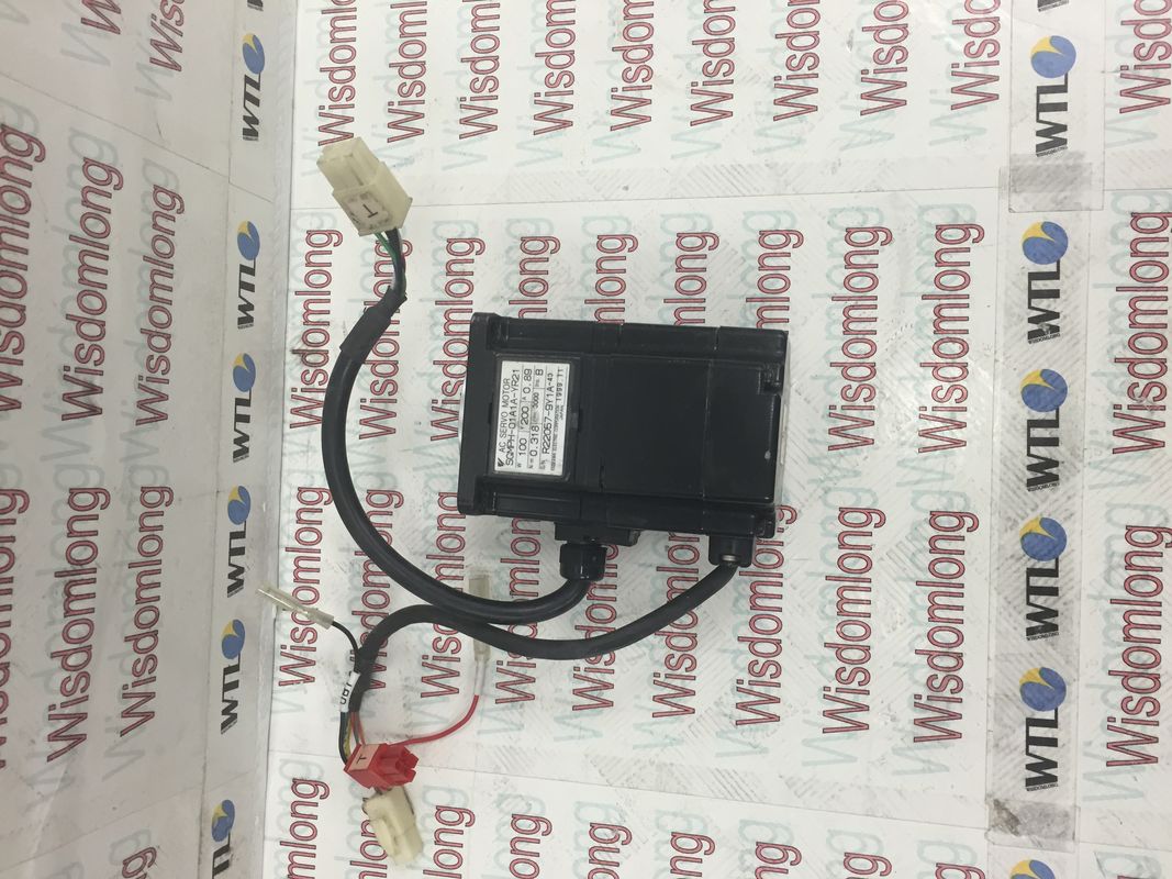 SERVO MOTOR da C.A. de SGMPH-01A1A-YR21 Yaskawa   100W 0.317N.m 3000RPM 200V