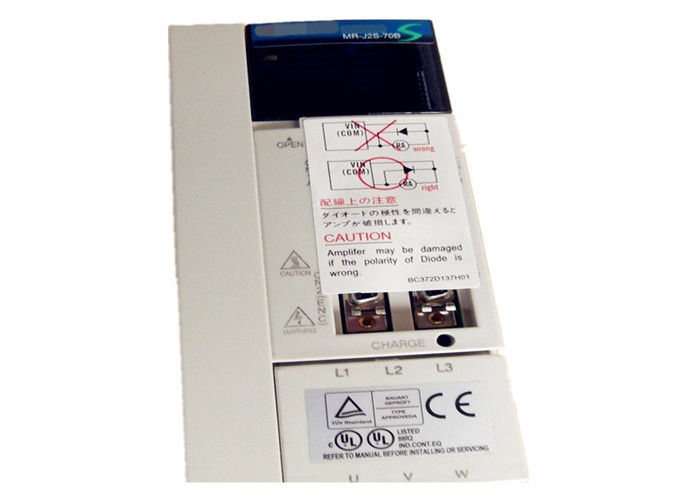 Movimentação NOVA SERVO do AMPLIFICADOR 750W 200V MR-J2S-70B da C.A. de Mitsubishi Electric NO ESTOQUE