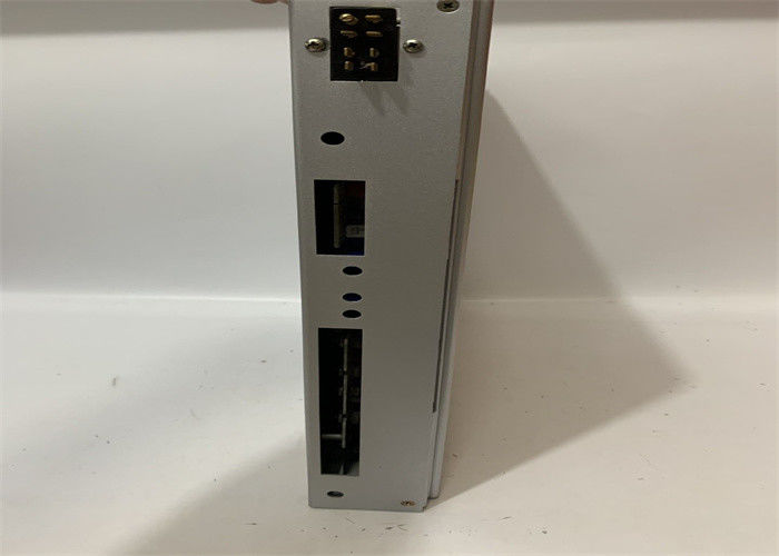 A ALIMENTAÇÃO DE HONEYWELL 51195066-100 PARA FONTE 120/240VAC ENTROU 47-63HZ 6,0/3,75 AMPÈRES 4 DE SAÍDAS
