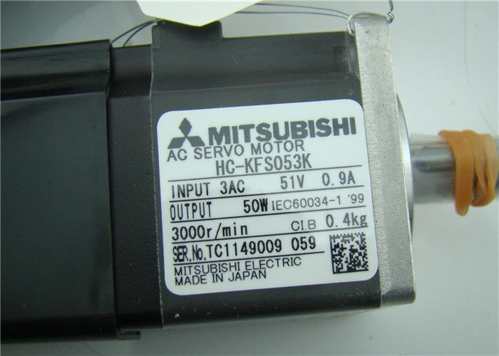 Servo motor industrial 51V 0.9A da C.A. de Mitsubishi 50W HC-KFS053K NOVO no estoque