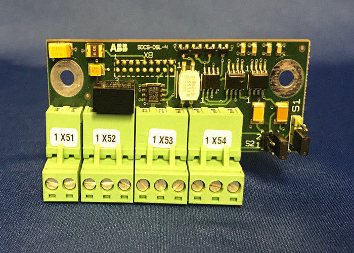 A placa de circuito SDCS-DSL-4 de uma comunicação de ABB 3ADT200005R0001 para a C.C. da série DCS800 conduz