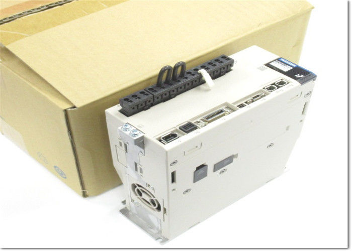 YASKAWA SGDH-30AE 3000W 28.4N/M 1000RPM*NIB Novo Original