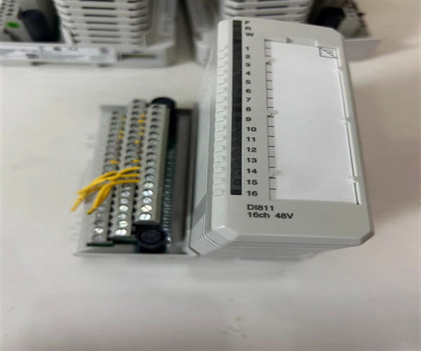 ABB DI811 3BSE008552R1 PR:C Módulo PLC DI 811 S800 Entrada digital 48V 48V