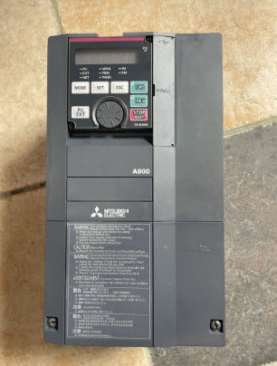Mitsubishi FR-A820 Mitsubishi Inversor de Frequência Elétrica 6.7Kva Saída 3.7Kw Capacidade do motor