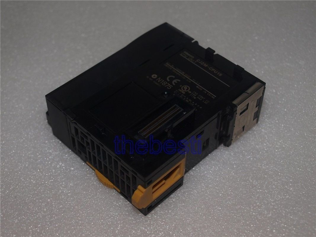 Omron CJ2M-CPU15 Capacidade de memória de dados 160 K palavras Módulo de controlador lógico