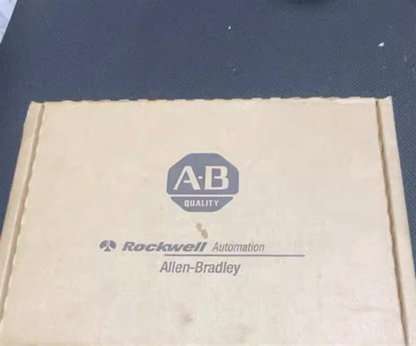 Allen-Bradley 1747-L552 SLC 500 SLC 5/05 Processador, memória de 32K