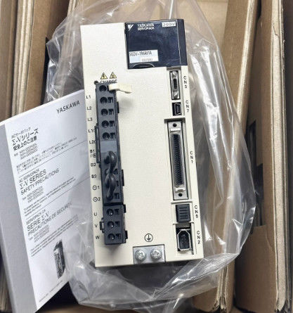 Yaskawa Drive SGDV-5R5A01A/11A SGDV-7R6A01A/11A com garantia de um ano em estoque